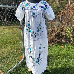 70s Embroidered White and Blue Floral Dress